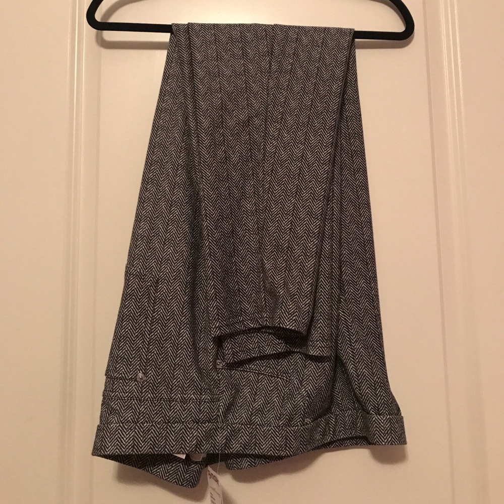 Ankle length dress pants. NEW with tags!